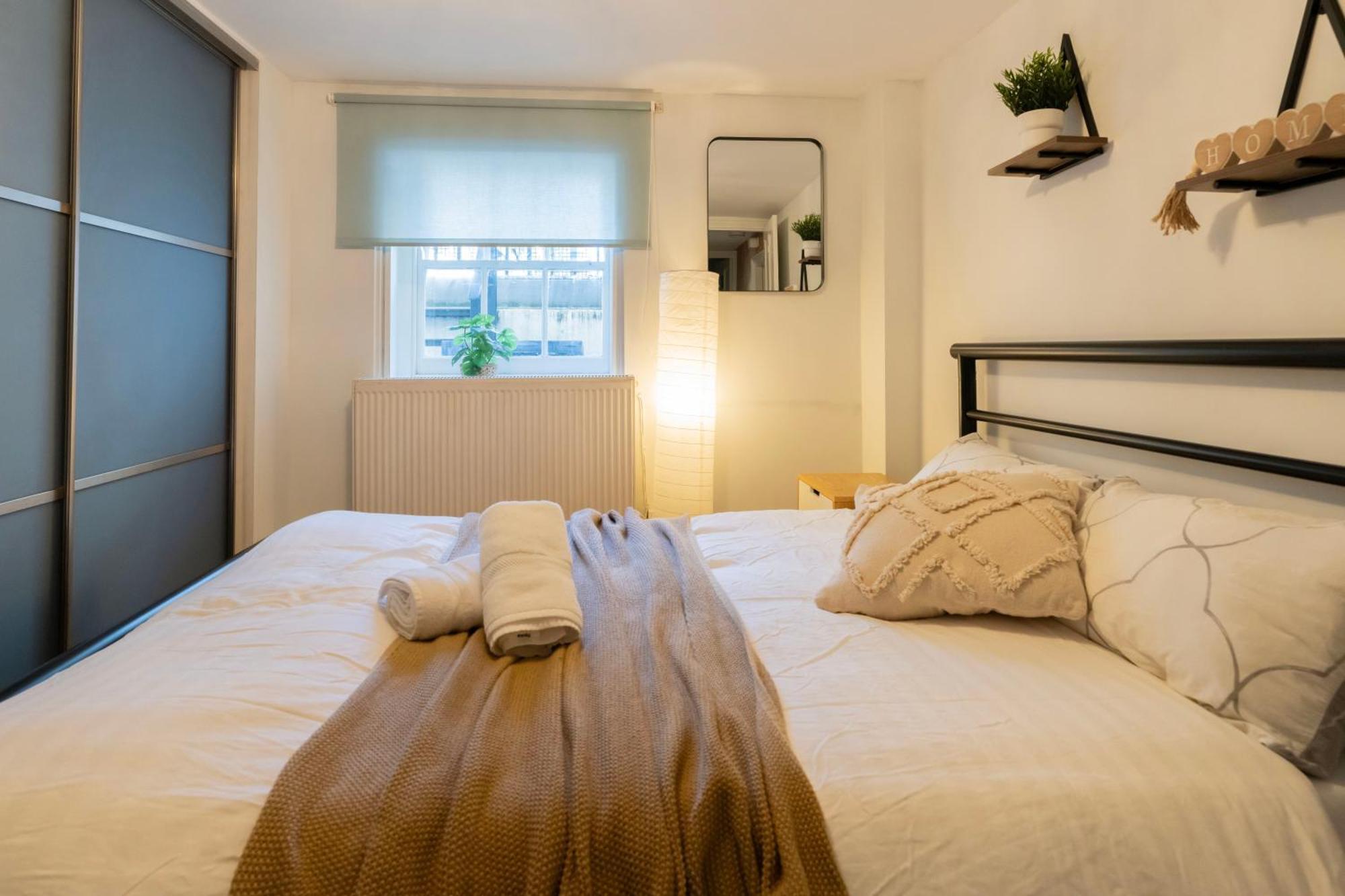 런던 Gorgeous 2Bed House In New Road 아파트 외부 사진